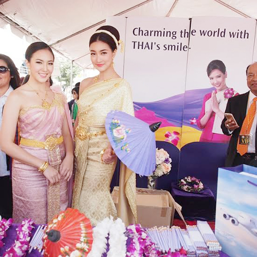 แพนเค้ก มิ้นท์ มิณฑิตา งานสงกรานต์ที่ LA แพนเค้ก มิ้นท์ มิณฑิตา งานสงกรานต์ที่ LA