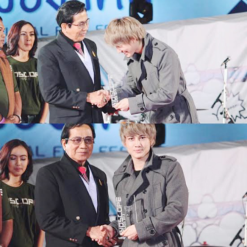 กอล์ฟ พิชญะ กอล์ฟ พิชญะ