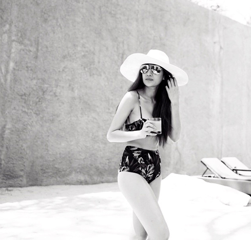 เนย โชติกาชุดว่ายน้ำ เนย โชติกาชุดว่ายน้ำ