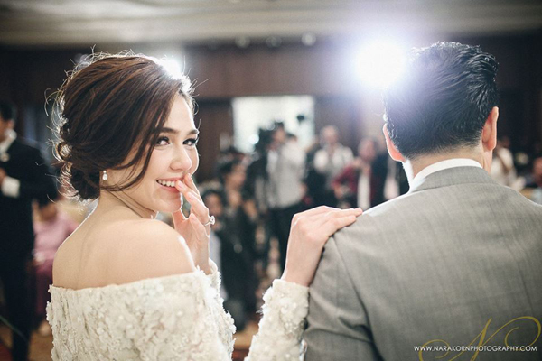 งานแต่ง ชมพู่ น็อต งานแต่ง ชมพู่ น็อต