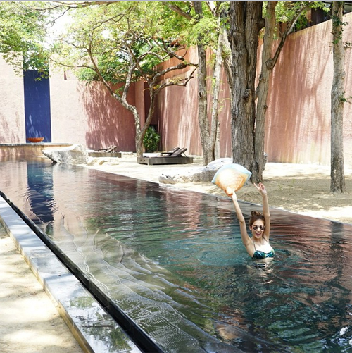 เนย โชติกาชุดว่ายน้ำ เนย โชติกาชุดว่ายน้ำ