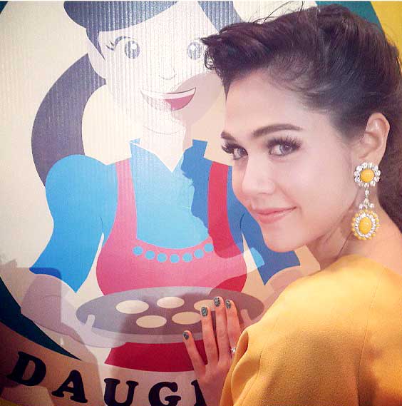 ชมพู่ เมืองคานส์ ชมพู่ เมืองคานส์