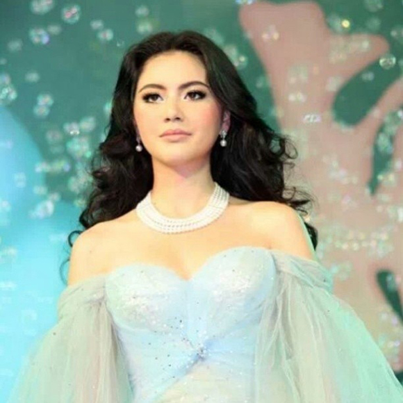 ใหม่ ดาวิกา ใหม่ ดาวิกา