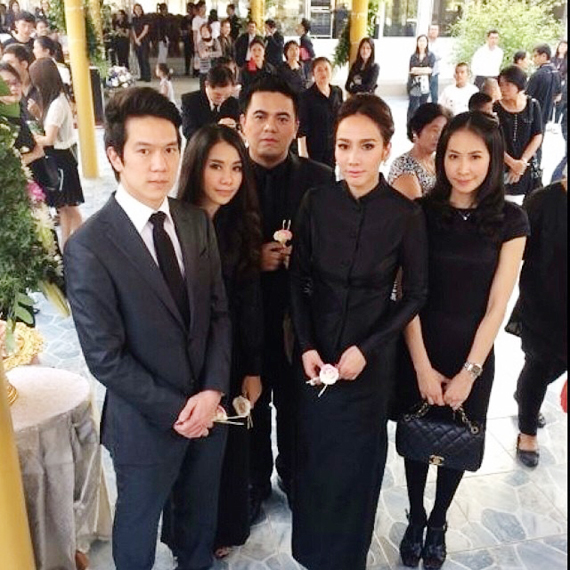 พระราชทานเพลิงศพคุณตา อั้ม พัชราภา พระราชทานเพลิงศพคุณตา อั้ม พัชราภา