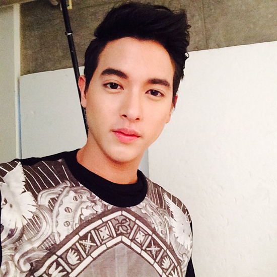 เจมส์ จิรายุ เจมส์ จิรายุ