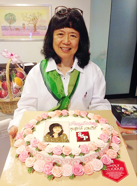 คุณแดง สุรางค์ คุณแดง สุรางค์