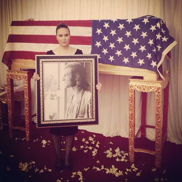 ทาทา ยัง พ่อทาทายัง ทาทา ยัง พ่อทาทายัง