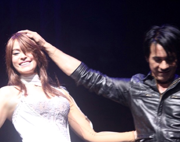 หนุ่ย อำพล มาช่า คอนเสิร์ต มือขวาสามัคคี Reunion หนุ่ย อำพล มาช่า คอนเสิร์ต มือขวาสามัคคี Reunion