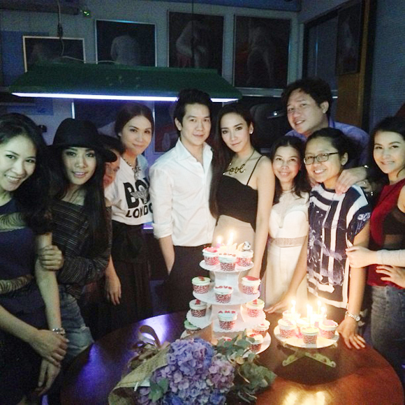 อั้ม แอมป์ อั้ม แอมป์