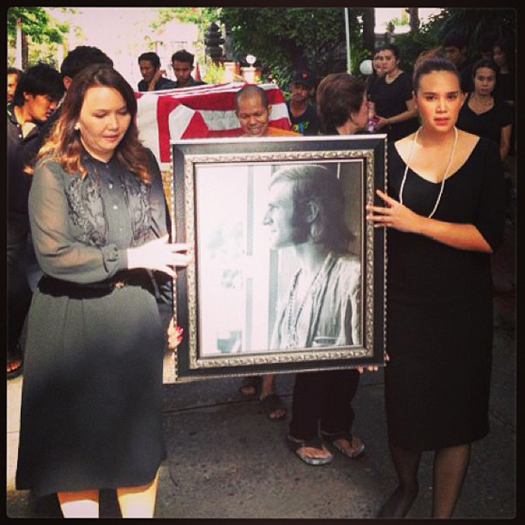 ทาทา ยัง พ่อทาทายัง ทาทา ยัง พ่อทาทายัง