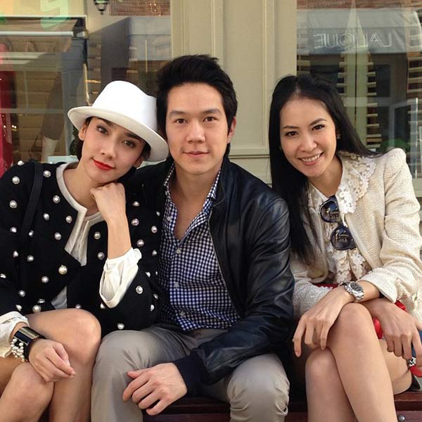 อั้ม พัชราภา แอมป์ พิธาน