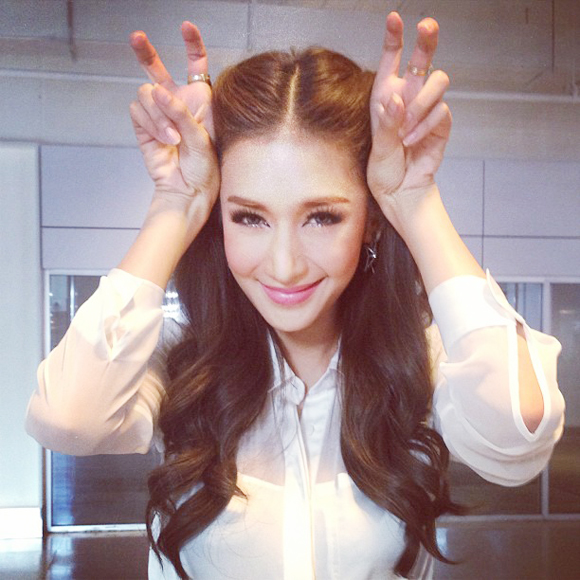 เนย โชติกา เนย โชติกา