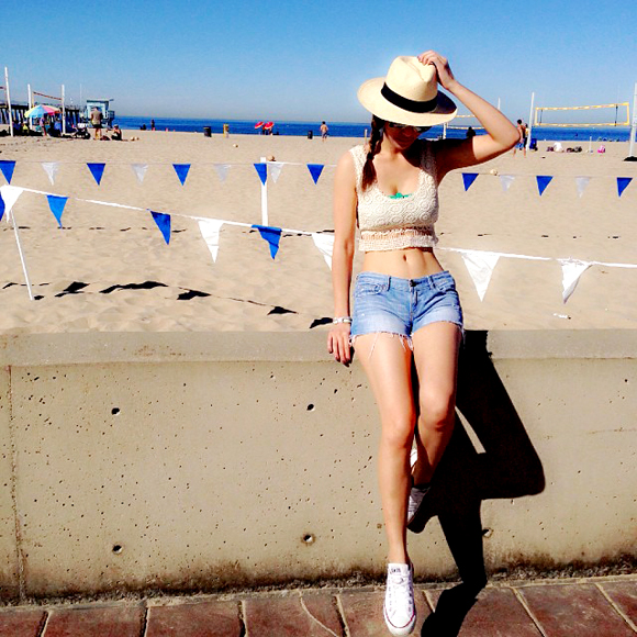 เอมมี่ มรกต เอมมี่ มรกต