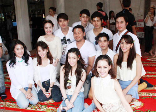 พิธีครอบครู ดารา พิธีครอบครู ดารา