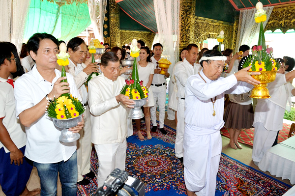 พิธีครอบครู ช่อง 7 พิธีครอบครู ช่อง 7