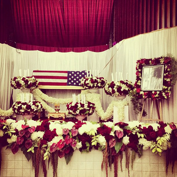 ทาทา ยัง พ่อทาทายัง ทาทา ยัง พ่อทาทายัง