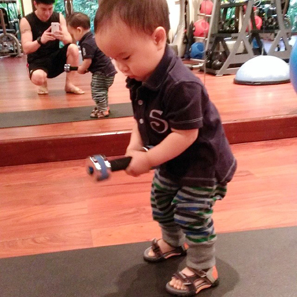 น้องแพทริก ลูกนิหน่า แบงค์ น้องแพทริก ลูกนิหน่า แบงค์