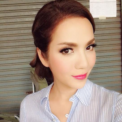 อ๋อม สกาวใจ อ๋อม สกาวใจ