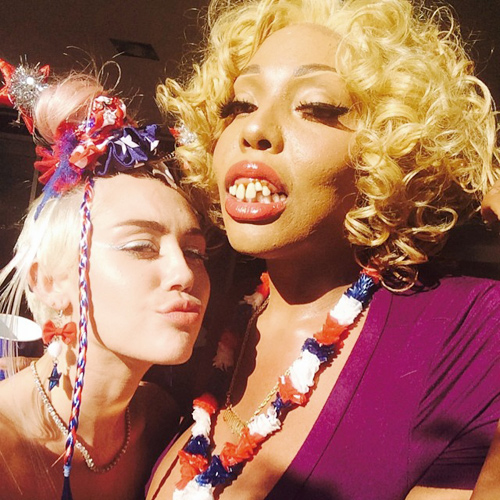 ไมลีย์ ไซรัส ไมลีย์ ไซรัส