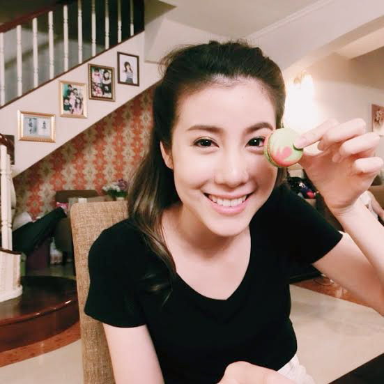 เอสเธอร์ สุปรีย์ลีลา เอสเธอร์ สุปรีย์ลีลา