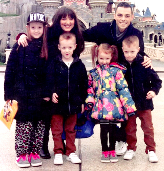 คริส ไพรส์ หนุ่มชาวอังกฤษ คริส ไพรส์ หนุ่มชาวอังกฤษ