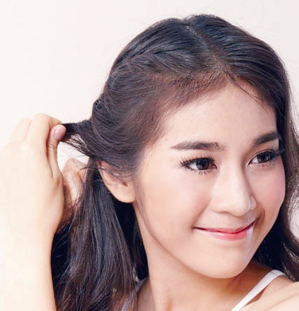 แบบทรงผมแสกกลาง แบบทรงผมแสกกลาง