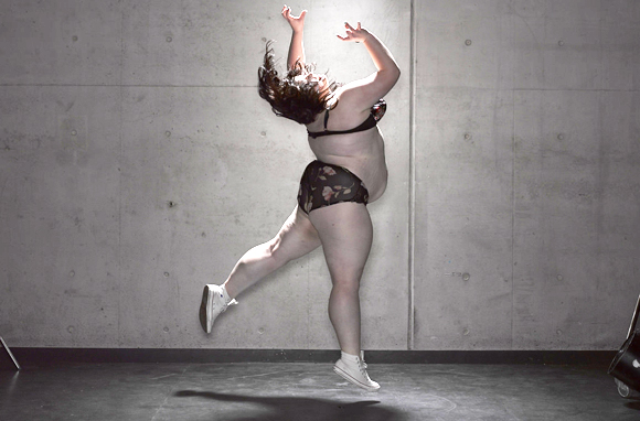 ทีมเต้นสาวพลัสไซส์ ทีมเต้นสาวพลัสไซส์