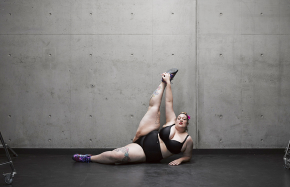 ทีมเต้นสาวพลัสไซส์ ทีมเต้นสาวพลัสไซส์