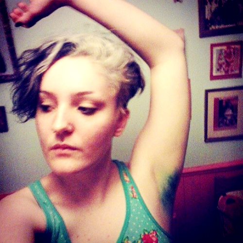 แฟชั่น ย้อมขนรักแร้ แฟชั่น ย้อมขนรักแร้