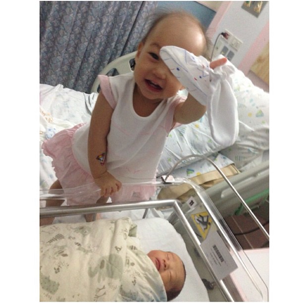 พลอย ชิดจันทร์ โชว์ภาพลูก ๆ ลงอินสตาแกรม พลอย ชิดจันทร์ โชว์ภาพลูก ๆ ลงอินสตาแกรม