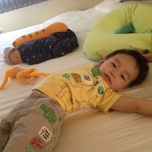 พลอย ชิดจันทร์ โชว์ภาพลูก ๆ ลงอินสตาแกรม