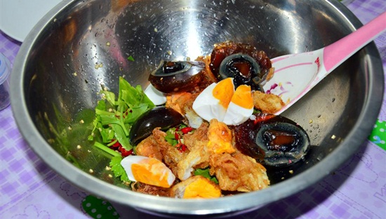 ยำ 3 ไข่ เมนูไข่สุดแซบรสเด็ด ทำง่าย ๆ ยำ 3 ไข่ เมนูไข่สุดแซบรสเด็ด ทำง่าย ๆ