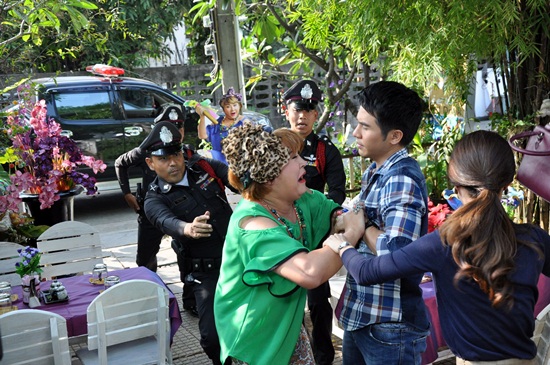 เรื่องย่อละครรักออกฤทธิ์ เรื่องย่อละครรักออกฤทธิ์