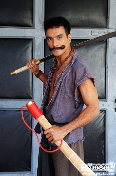 อ๋อม ไมค์ ปุ๊กลุ๊ก นาว นำทีมบวงสรวงละคร อตีตา อ๋อม ไมค์ ปุ๊กลุ๊ก นาว นำทีมบวงสรวงละคร อตีตา