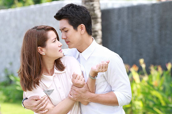 แอน-ติ๊ก แฮปปี้ คนดูอิน อย่าลืมฉัน เชียร์สุริยงเอาคืนเขมชาติ แอน-ติ๊ก แฮปปี้ คนดูอิน อย่าลืมฉัน เชียร์สุริยงเอาคืนเขมชาติ