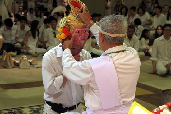 ช่อง 3 จัดพิธีครอบครูประจำปี 57 ดารานักแสดงเข้าร่วมพิธีคับคั่ง ช่อง 3 จัดพิธีครอบครูประจำปี 57 ดารานักแสดงเข้าร่วมพิธีคับคั่ง
