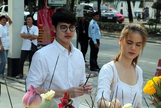 ช่อง 3 จัดพิธีครอบครูประจำปี 57 ดารานักแสดงเข้าร่วมพิธีคับคั่ง ช่อง 3 จัดพิธีครอบครูประจำปี 57 ดารานักแสดงเข้าร่วมพิธีคับคั่ง