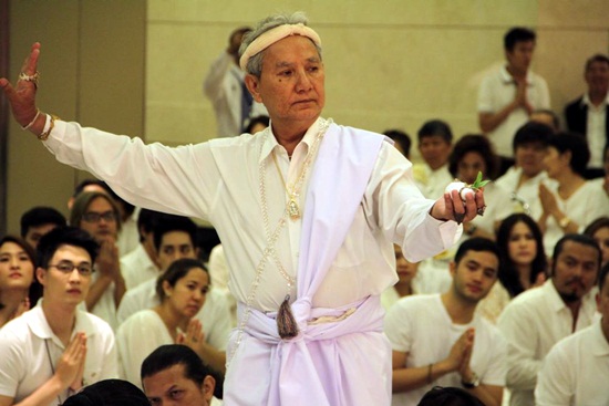 ช่อง 3 จัดพิธีครอบครูประจำปี 57 ดารานักแสดงเข้าร่วมพิธีคับคั่ง ช่อง 3 จัดพิธีครอบครูประจำปี 57 ดารานักแสดงเข้าร่วมพิธีคับคั่ง