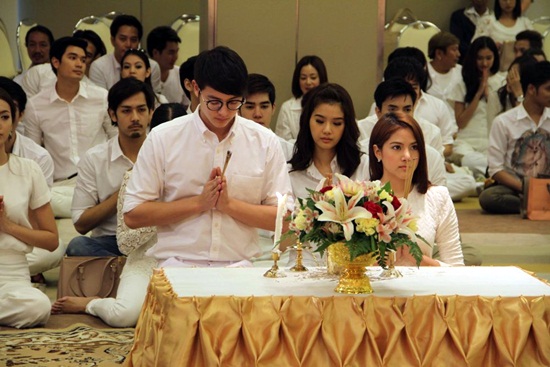 ช่อง 3 จัดพิธีครอบครูประจำปี 57 ดารานักแสดงเข้าร่วมพิธีคับคั่ง ช่อง 3 จัดพิธีครอบครูประจำปี 57 ดารานักแสดงเข้าร่วมพิธีคับคั่ง