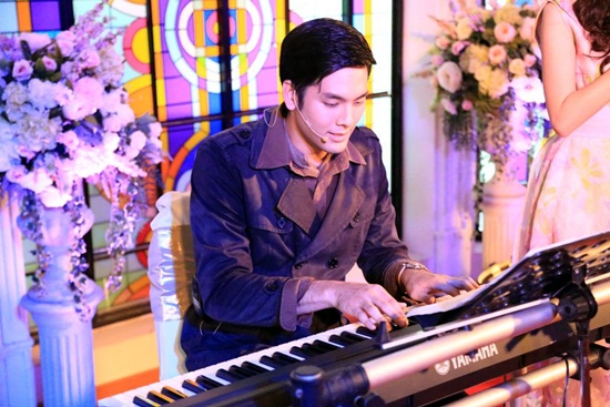 ปาร์ตี้ยามบ่ายกับคุณชายรัชชานนท์ ปาร์ตี้ยามบ่ายกับคุณชายรัชชานนท์