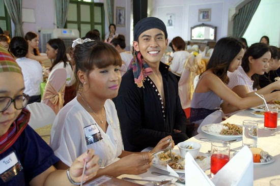 ปาร์ตี้ยามบ่ายกับคุณชายรัชชานนท์ ปาร์ตี้ยามบ่ายกับคุณชายรัชชานนท์