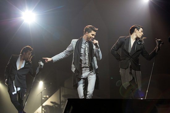 สามแยกปากหวาน ปล่อยของไม่มีกั๊ก ทิ้งทวนสงครามฮาครั้งสุดท้าย ! สามแยกปากหวาน ปล่อยของไม่มีกั๊ก ทิ้งทวนสงครามฮาครั้งสุดท้าย !