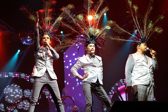 สามแยกปากหวาน ปล่อยของไม่มีกั๊ก ทิ้งทวนสงครามฮาครั้งสุดท้าย ! สามแยกปากหวาน ปล่อยของไม่มีกั๊ก ทิ้งทวนสงครามฮาครั้งสุดท้าย !