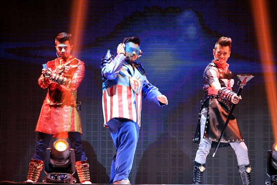 สามแยกปากหวาน ปล่อยของไม่มีกั๊ก ทิ้งทวนสงครามฮาครั้งสุดท้าย ! สามแยกปากหวาน ปล่อยของไม่มีกั๊ก ทิ้งทวนสงครามฮาครั้งสุดท้าย !