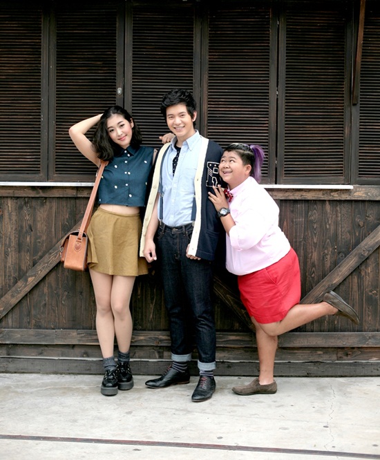 ไอซ์ ส่ง อยากโดนเป็นเจ้าของ ชวน โก๊ะตี๋-ยิปโซ เล่น MV ไอซ์ ส่ง อยากโดนเป็นเจ้าของ ชวน โก๊ะตี๋-ยิปโซ เล่น MV