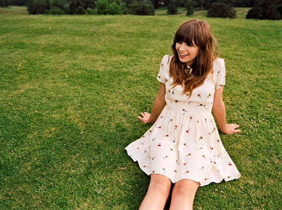 Gabrielle Aplin ส่งซิงเกิลที่ 3 Panic Cord Gabrielle Aplin ส่งซิงเกิลที่ 3 Panic Cord
