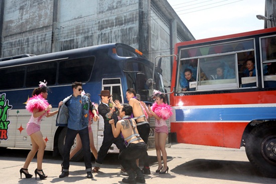 ป๊อปปี้ ใบเตย งัดลีลาเด็ด ถ่าย MV รักต้องเปิด แน่นอก ป๊อปปี้ ใบเตย งัดลีลาเด็ด ถ่าย MV รักต้องเปิด แน่นอก