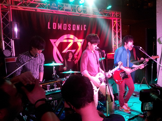 Lomosonic Lomosonic