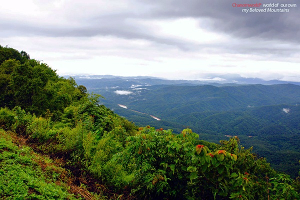 แอ่วน่าน ชมความงามของอุทยานฯ ศรีน่าน & ขุนสถาน