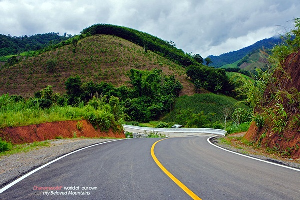 แอ่วน่าน ชมความงามของอุทยานฯ ศรีน่าน & ขุนสถาน